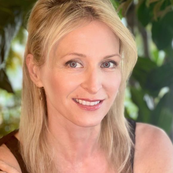 leighadencker
